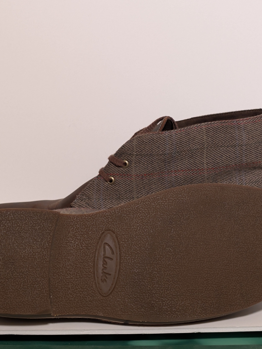 Clarks Bushacre 2: Leather/Tweed Chukka Boots - Picture 2 of 3